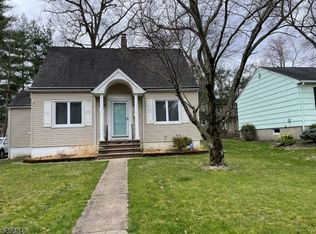 49 Beverly Rd, Livingston, NJ 07039