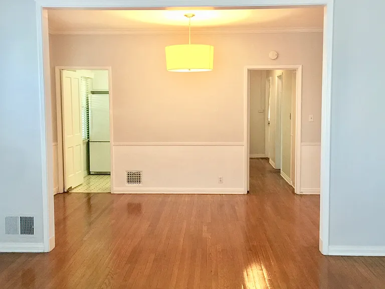 112 N Edgemont St #3 — Photo 7