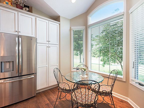 3rd image of 5954 Red Lion Ct NE