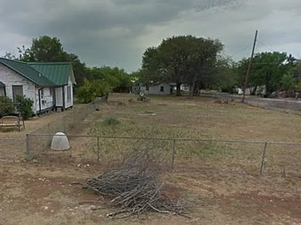 421 E Avenue M, Belton, TX 76513