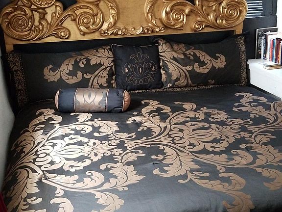 Bedroom bed
