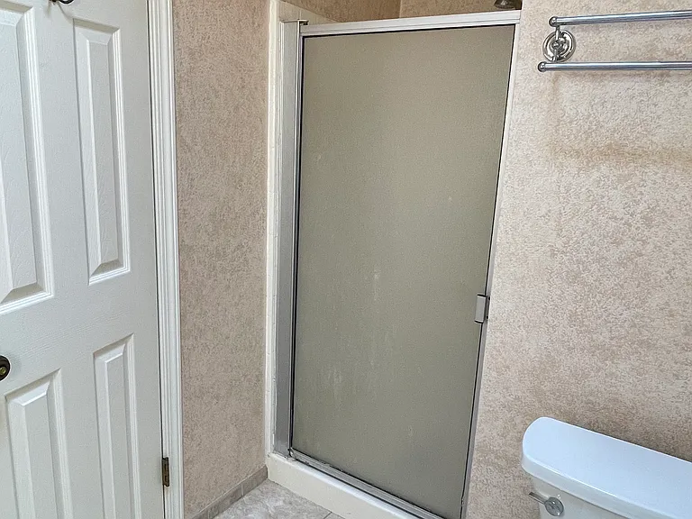 Bathroom 2.