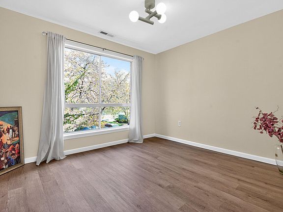 3rd image of 3932 Bel Pre Rd APT 6