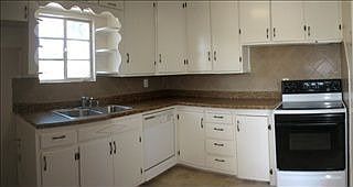 3rd image of 1509 N Union Ave