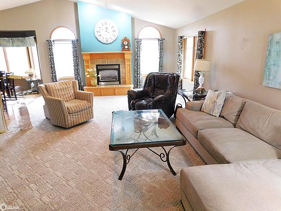 5th image of 2615 Idlewood Dr