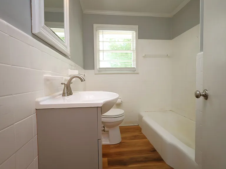 1709 Azalea Dr #B — Photo 8