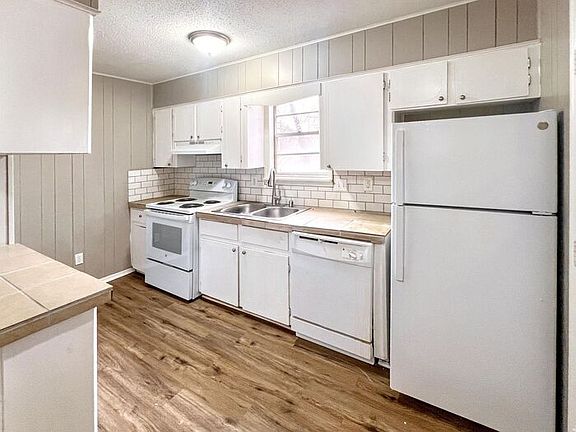 4th image of 8917 Tanya Dr #A
