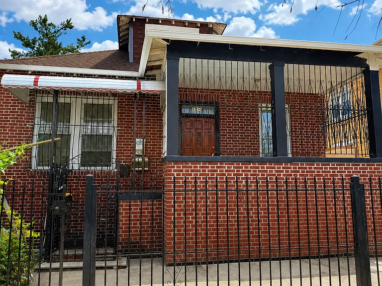 1870 Gleason Ave #1 — Photo 10