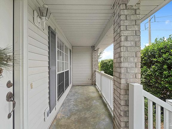 5th image of 1733 Crest Ln