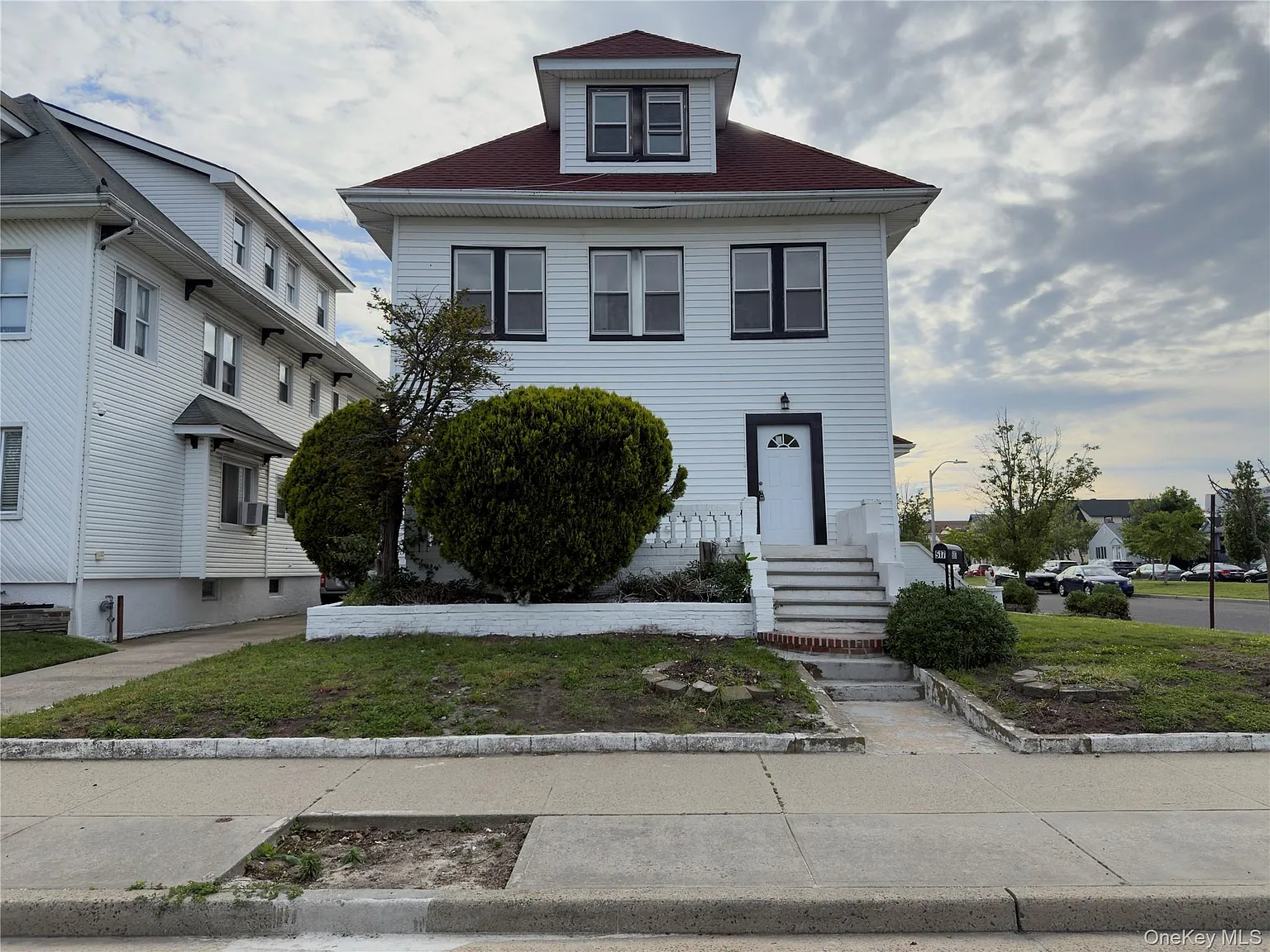 6 bed, 2.0 bath, 2000 sqft, $6,500 — Photo 1
