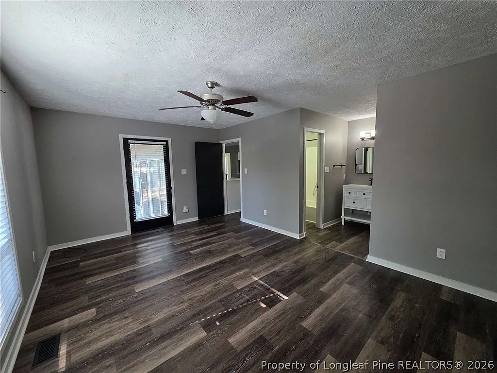 3 bed, 2.0 bath, $1,600 — Photo 4
