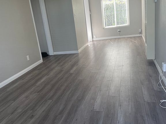 5th image of 4066 Crown Point Dr