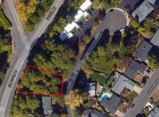 9841 SW 34th Pl #N, Portland, OR 97219