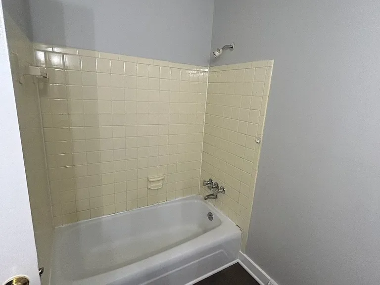 3215 Edenwood Dr — Photo 7