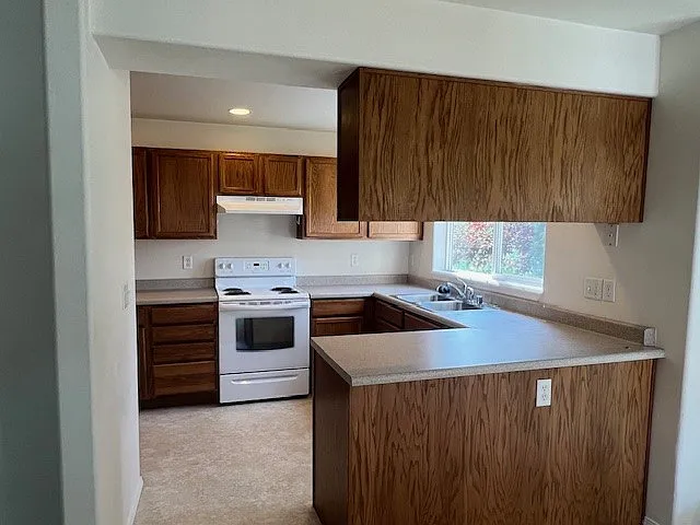 877 Forestglen Dr #A — Photo 3