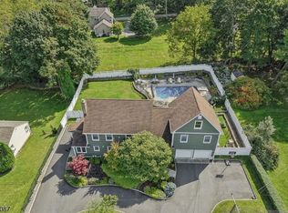 36 Everett Dr, Randolph, NJ 07869