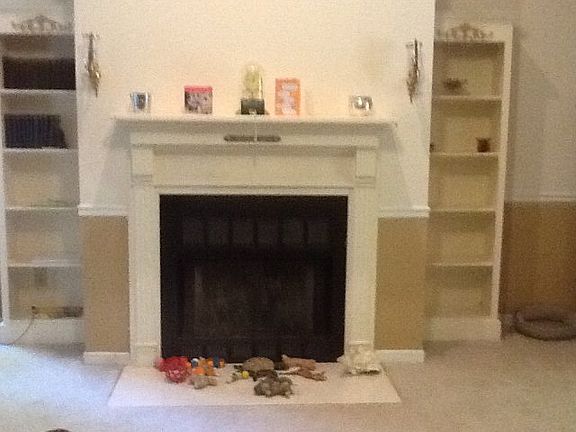 3rd image of 405 Locksley Dr