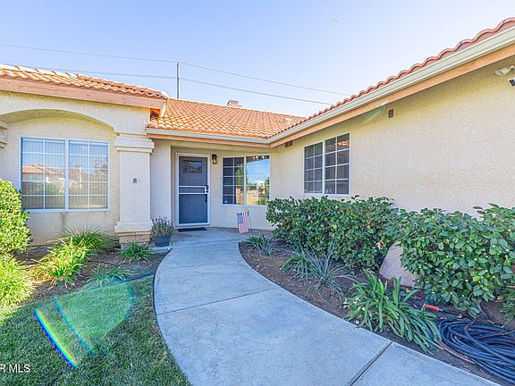 4th image of 42056 Jenny Ln