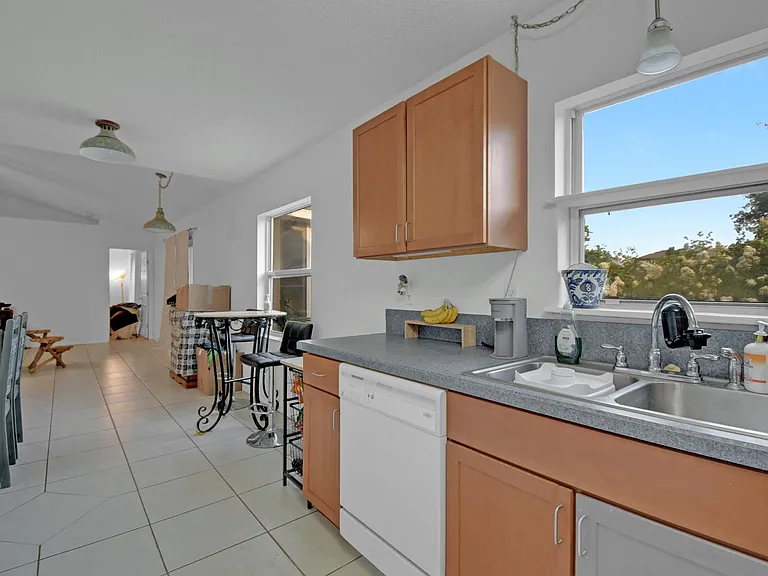444 Island View Cir — Photo 14