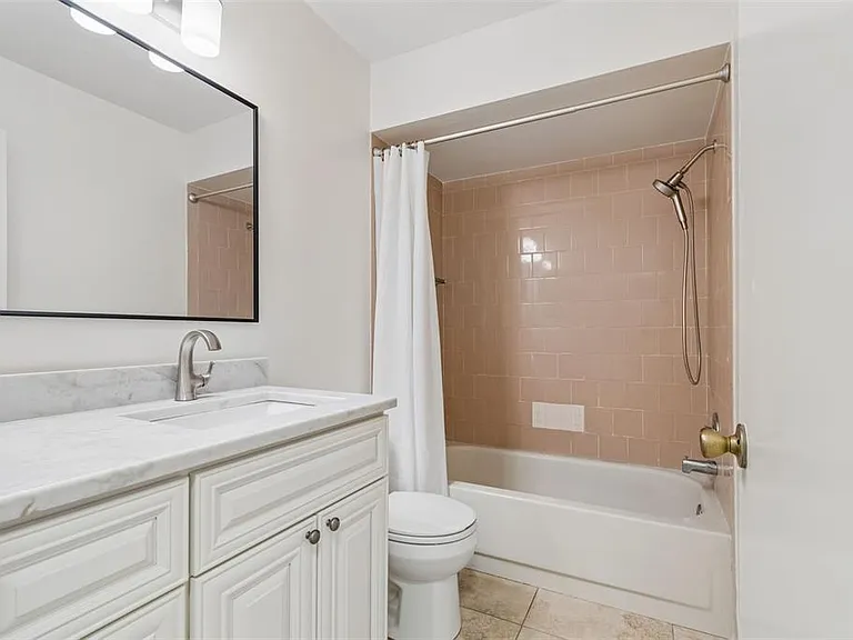 2945 Grovewood Blvd #A — Photo 50