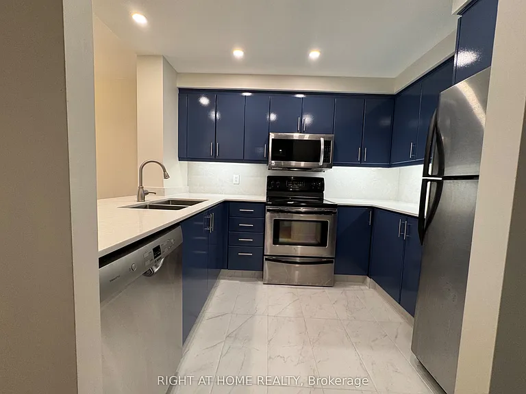 2287 Lake Shore Blvd W #906 — Photo 14