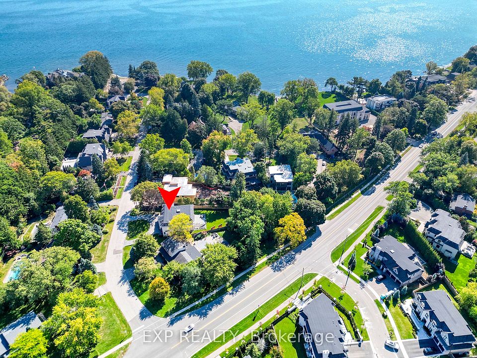 2nd image of 150 Wolfdale Ave