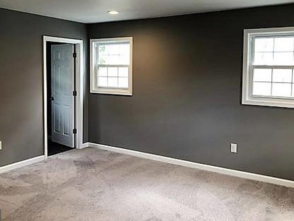 5th image of 37 River Ln