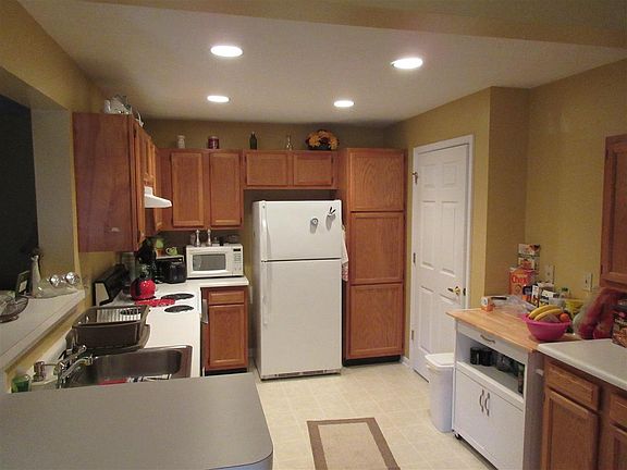 2nd image of 6967 Parkview Dr