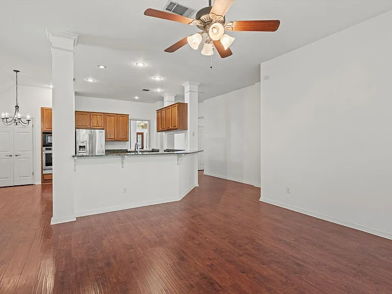 7902 Isaac Pryor Dr — Photo 14