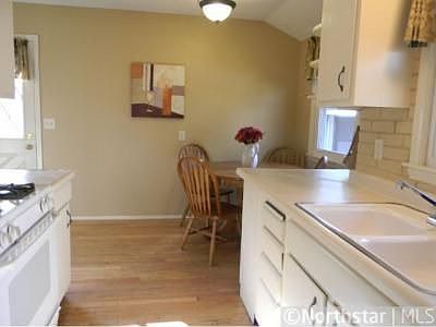 3rd image of 373 109th Ave NE
