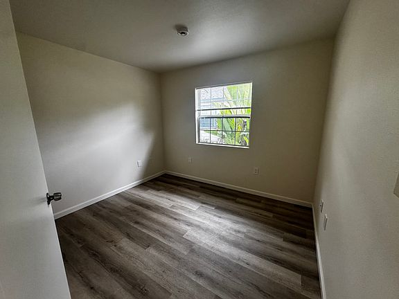 5th image of 917 E Gutierrez St #913A