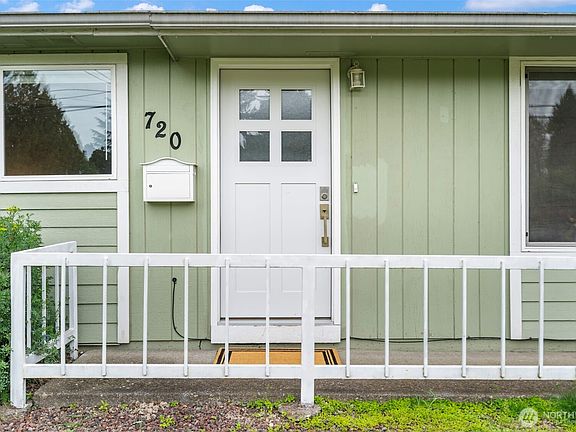 4th image of 720 32nd Avenue
