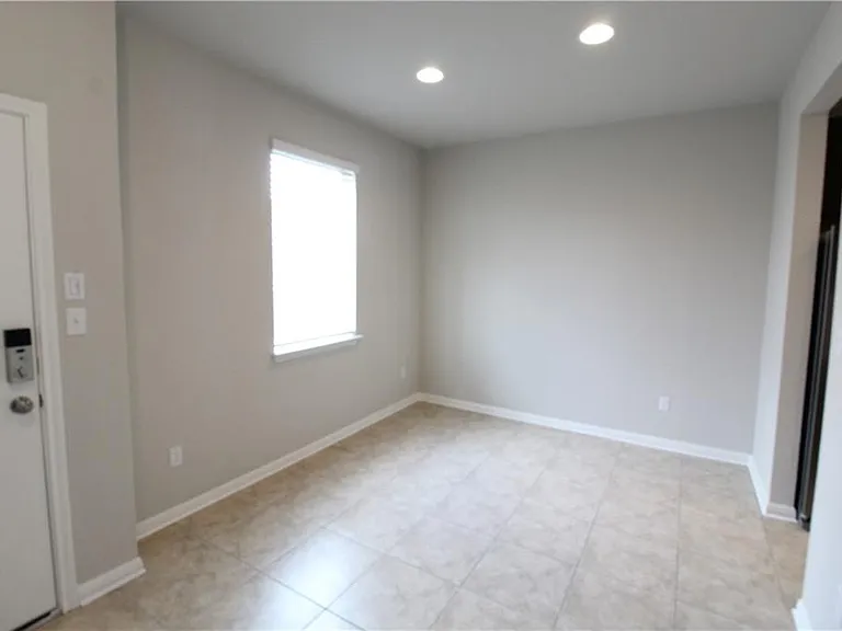 2028 Arendale Dr — Photo 37