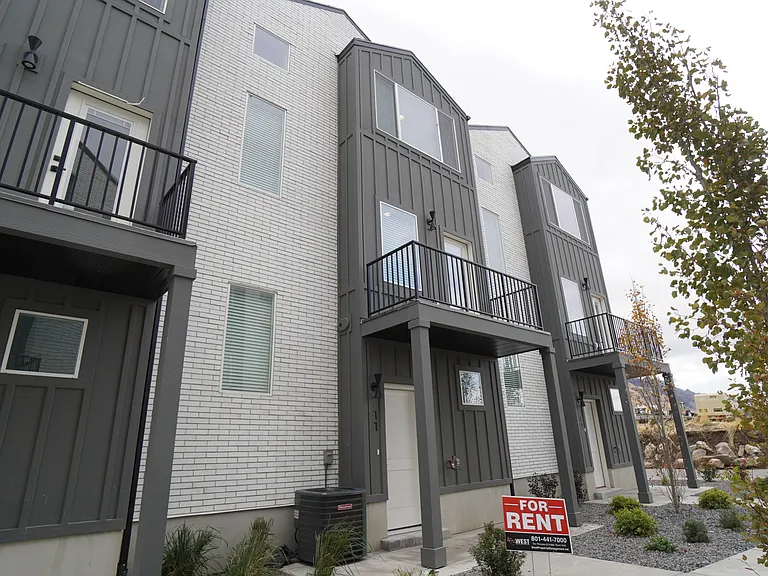 2925 S Highway 89 #11 — Photo 3