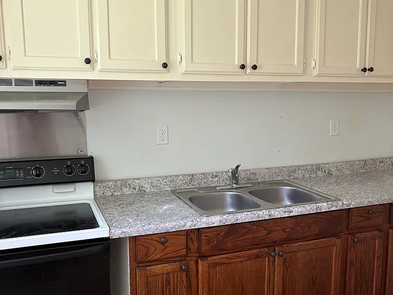 2704 Fishing Creek Rd — Photo 9