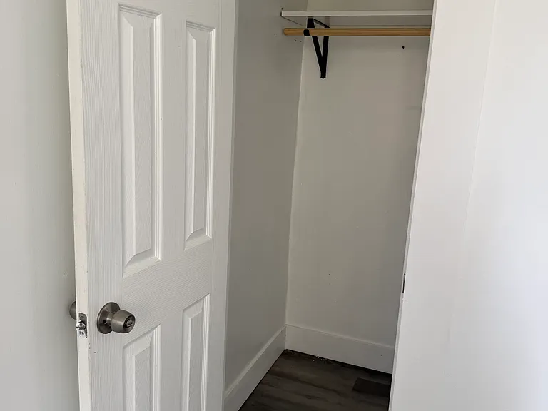 3942 Barnes Ave #2R — Photo 2