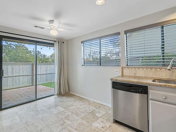 4th image of 206 Estrellita Ln
