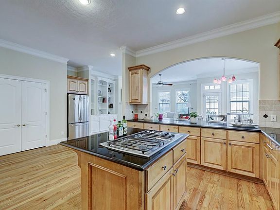 4th image of 848 W 25th St Unit C