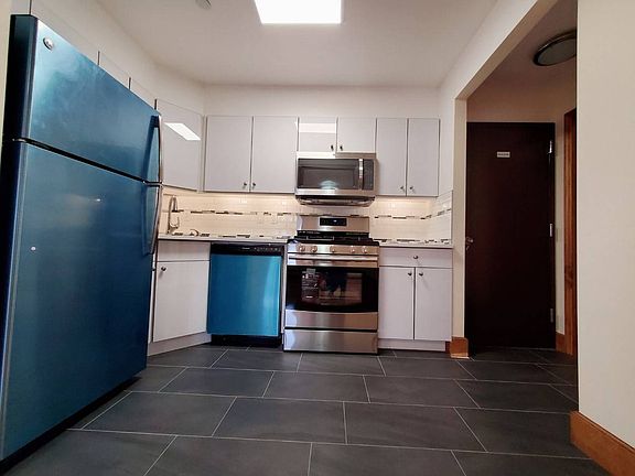 3rd image of 2155 Kimball St. # 2f Fl 2