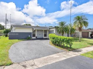 8630 NW 24th St, Sunrise, FL 33322