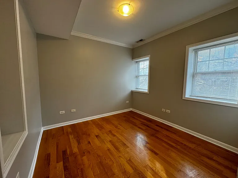 4059 W Melrose St — Photo 11