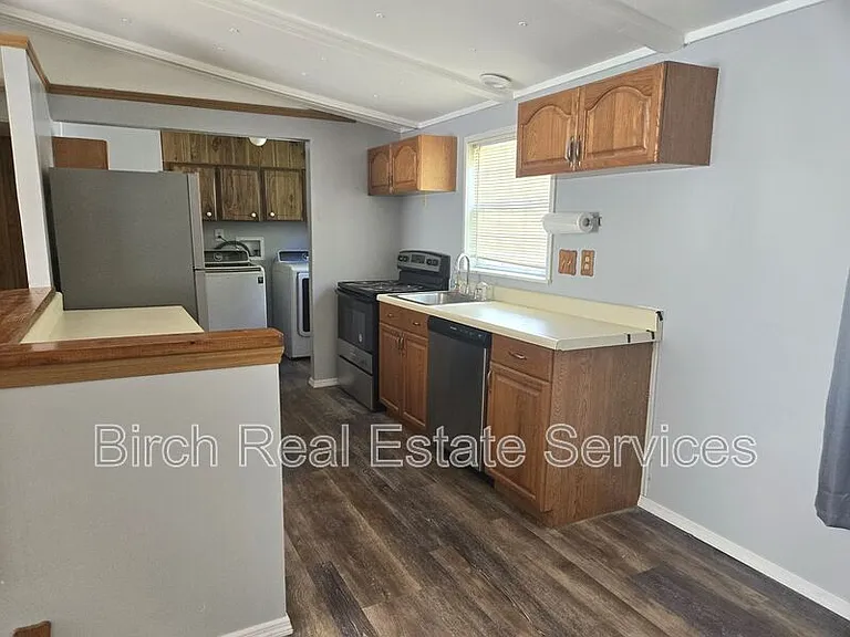 8628 Adonis Rd — Photo 9