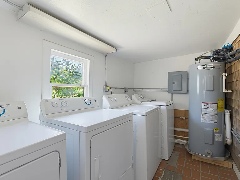 2023 S 5th St #F — Photo 17