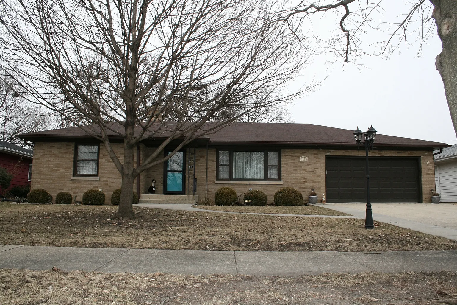 1711 Avalon Ave photo 1