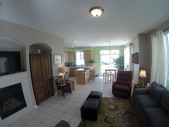 3rd image of 6348 W Traveler Ln