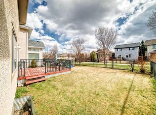 264 N Everwillow Grn SW, Calgary, AB T2Y 4V9