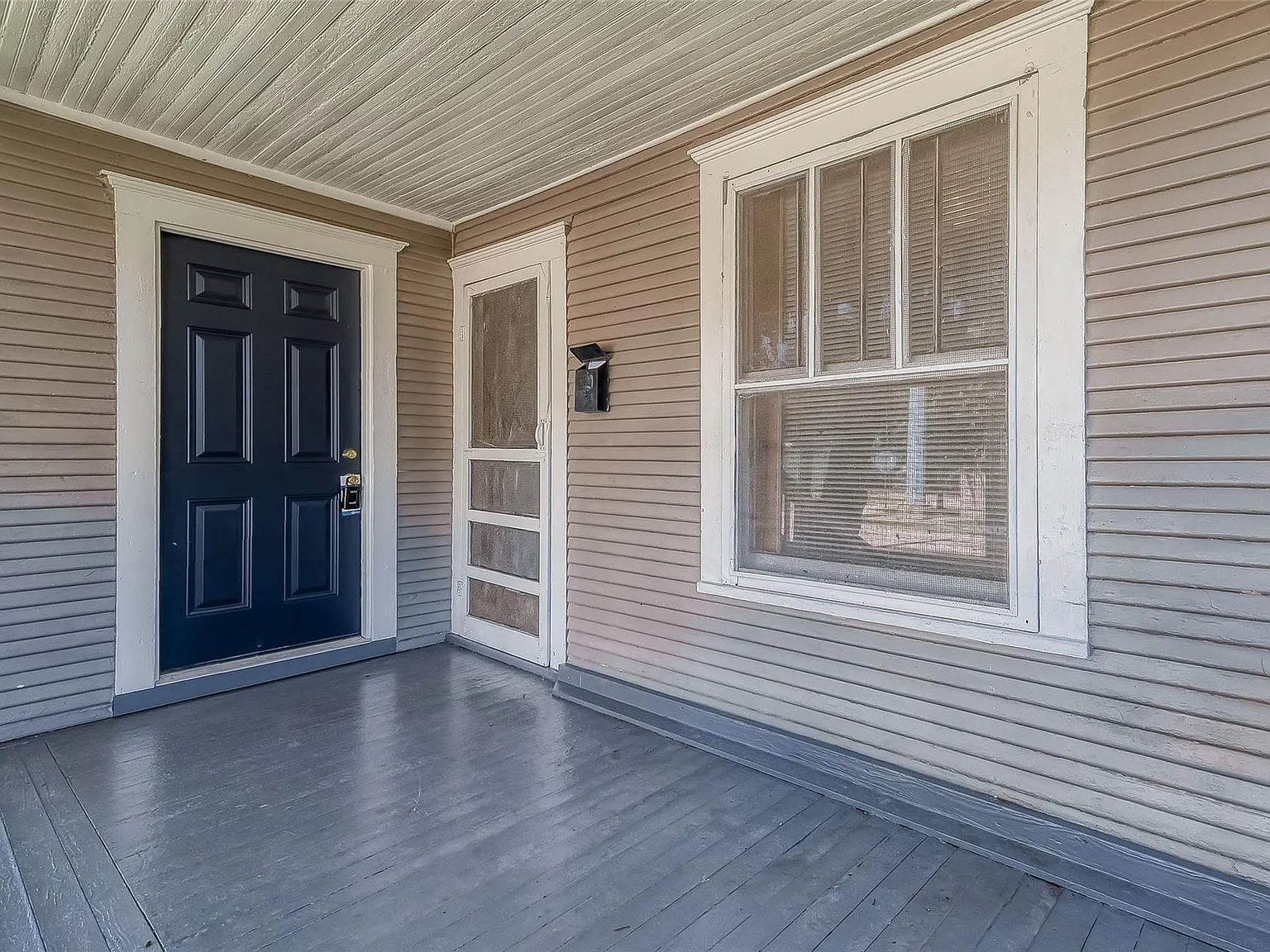 3 bed, 2.0 bath, 1200 sqft, $1,900 — Photo 4