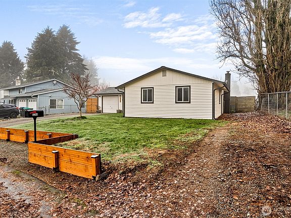 3rd image of 5744 39th Avenue SE
