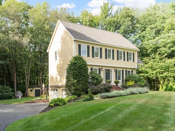 25 Alexander Drive, Hampton, NH 03842