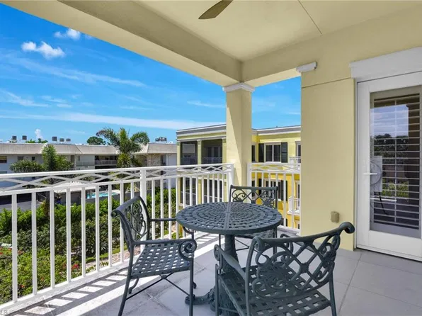 300 3rd Ave S #3, Naples, FL 34102